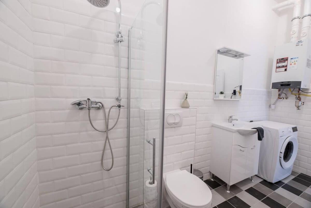 Central Brand New And Modern Apartment 부다페스트 외부 사진