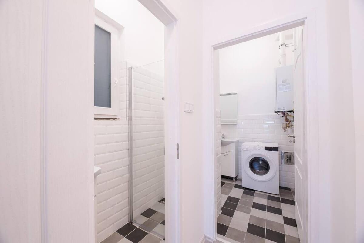 Central Brand New And Modern Apartment 부다페스트 외부 사진