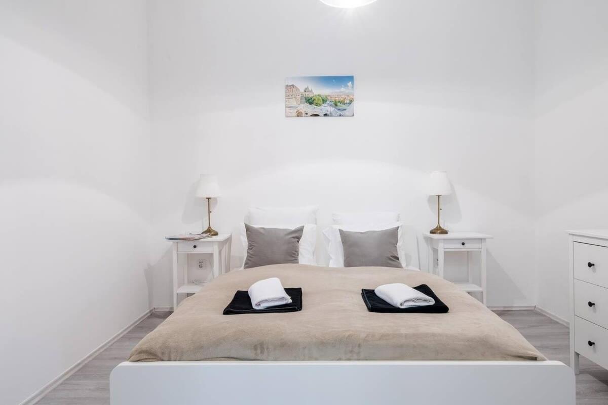 Central Brand New And Modern Apartment 부다페스트 외부 사진