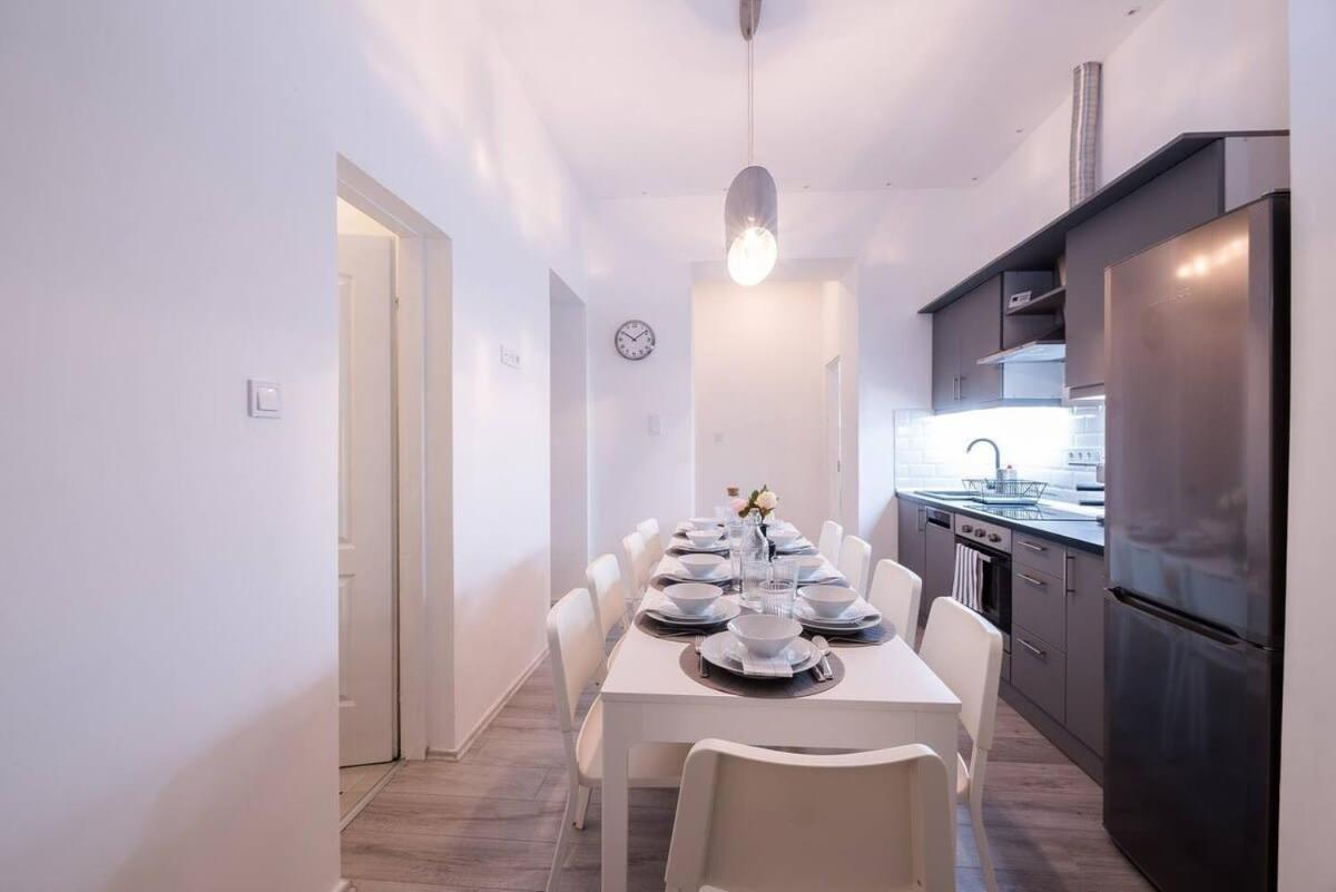 Central Brand New And Modern Apartment 부다페스트 외부 사진