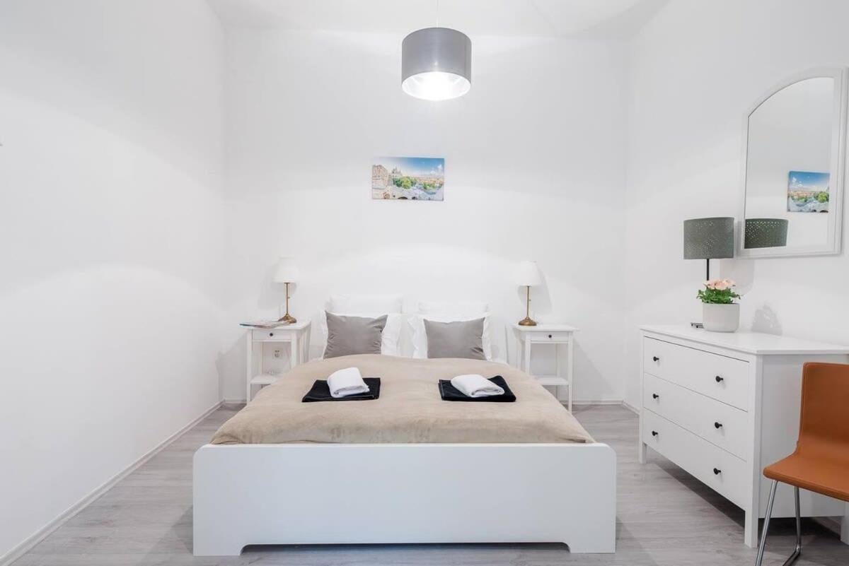 Central Brand New And Modern Apartment 부다페스트 외부 사진
