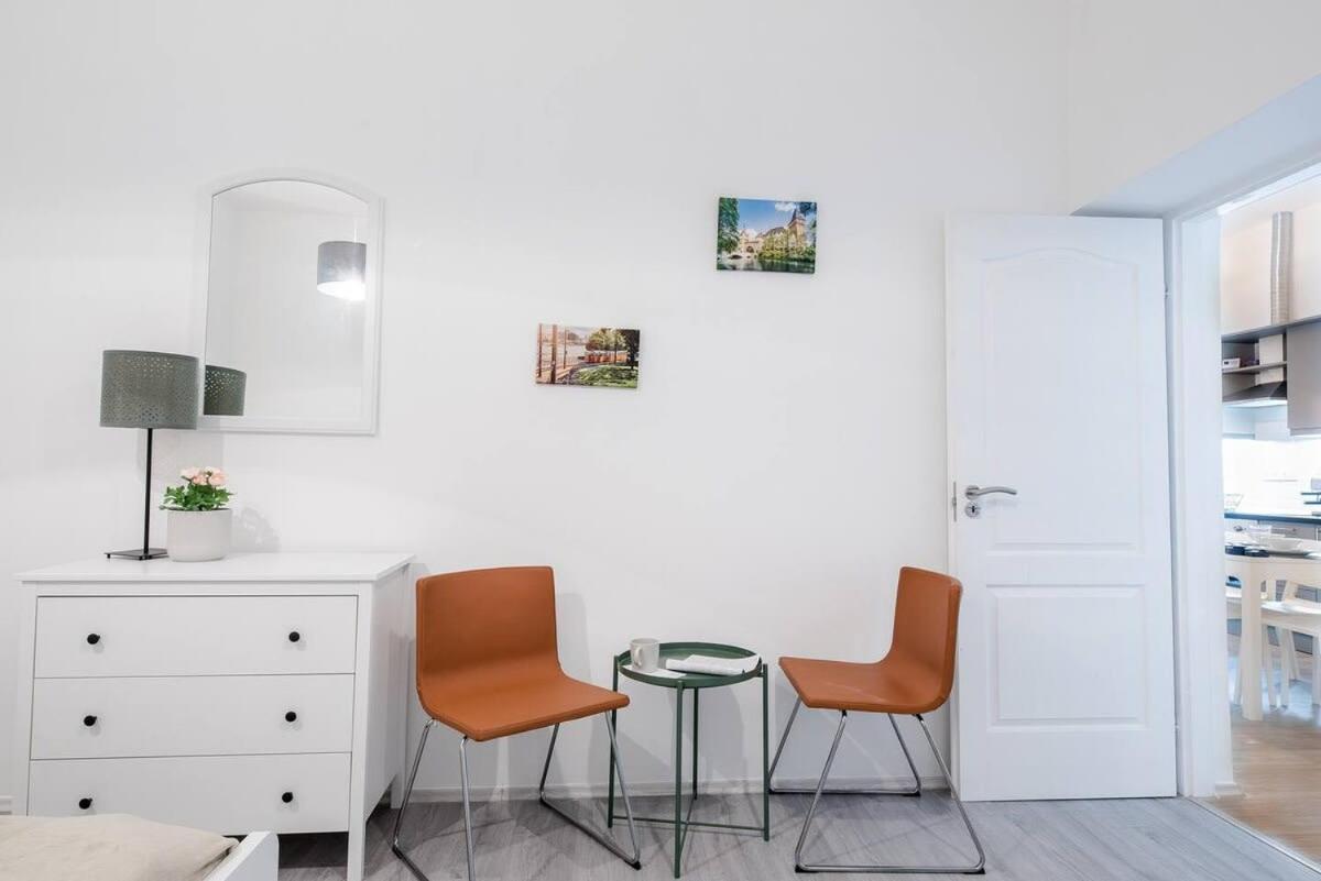 Central Brand New And Modern Apartment 부다페스트 외부 사진